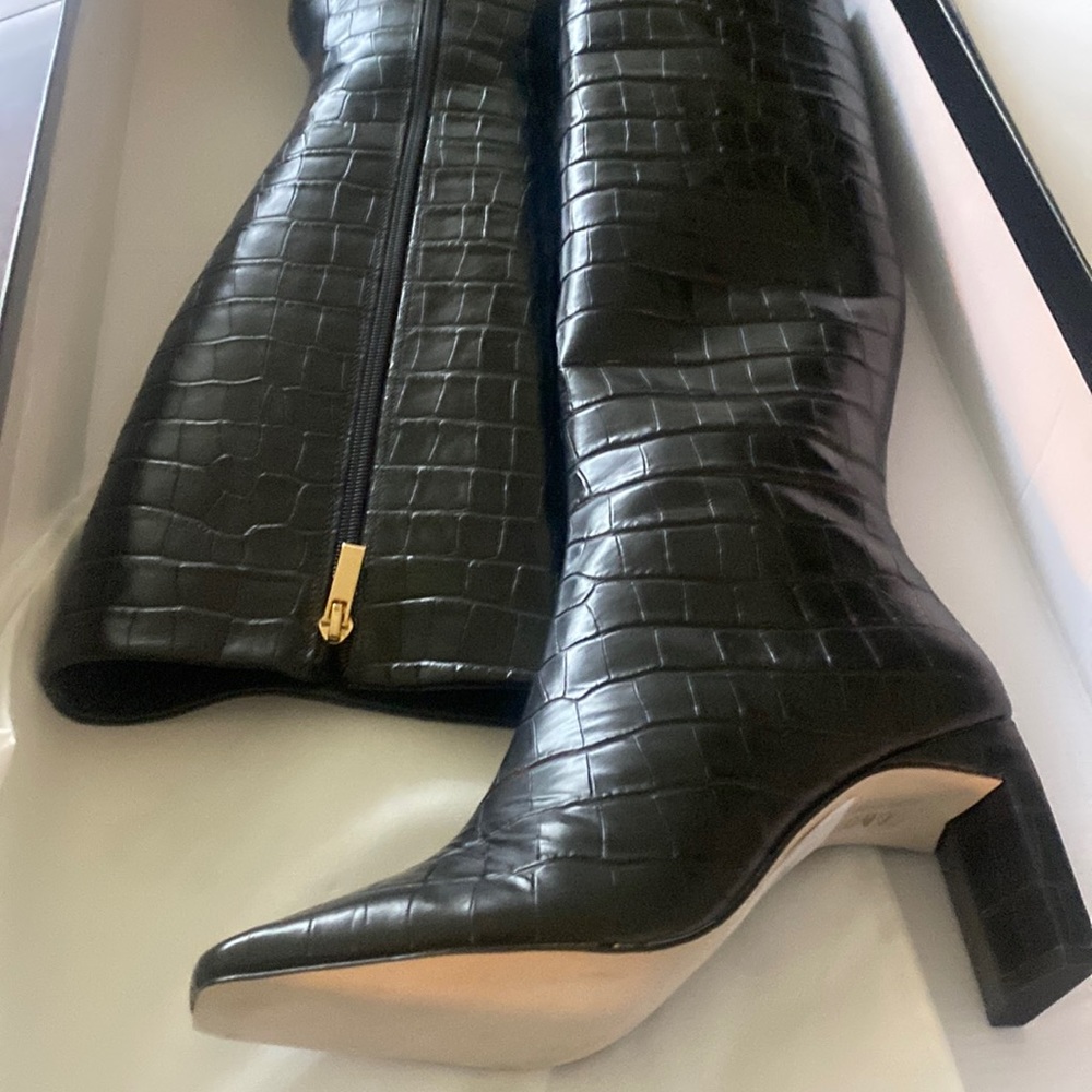 Saks Fifth Ave size 6 crocco black boot NWT AND BOX